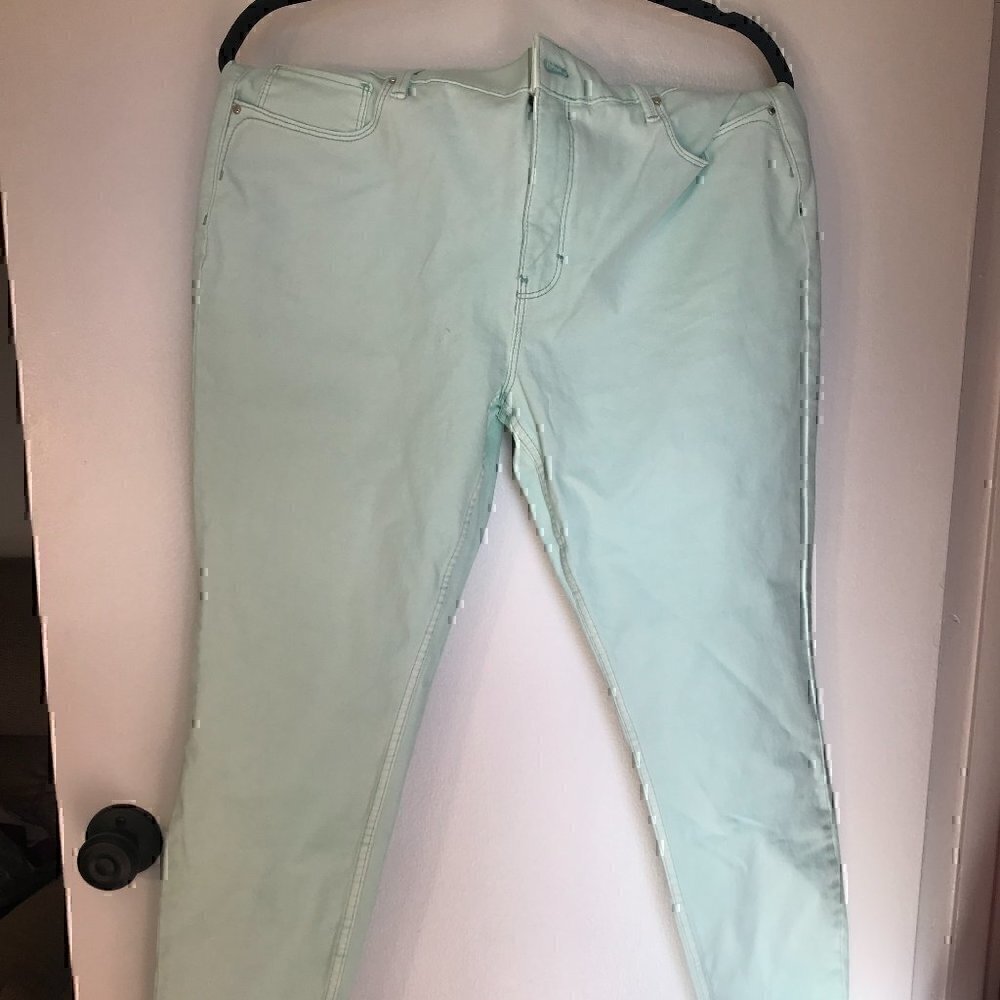 NWT 14L White House Black Market Light Green High Rise Skinny Ankle Pants